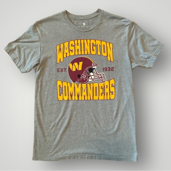 Junk Food Clothing Washington Commanders Team Helmet Tee - Picture 1 of 3